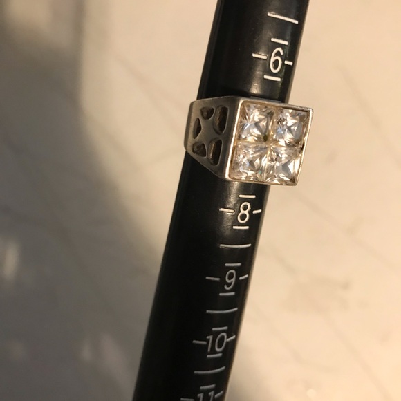 Unique Silver ring - Picture 2 of 5